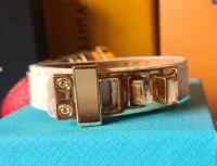 Bracelete Birkin couro fecho dourado.  - Foto 6