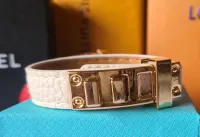 Bracelete Birkin couro fecho dourado.  - Foto 8