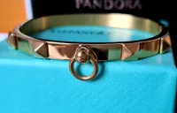 Bracelete Valentino spikes com argola 