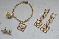 Pulseira LOUIS VUITTON pingentes.  - Foto 2