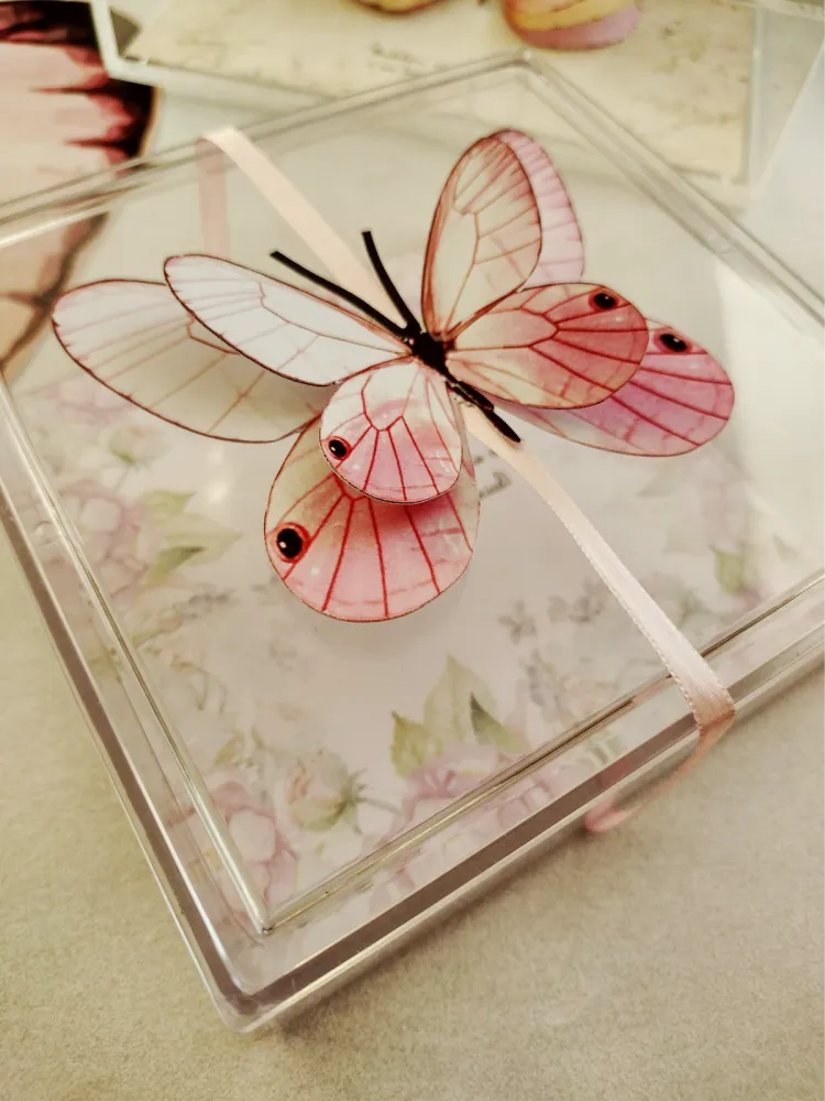 CAIXA BORBOLETA -  COM FUNDO PERSONALIZADO Imagem