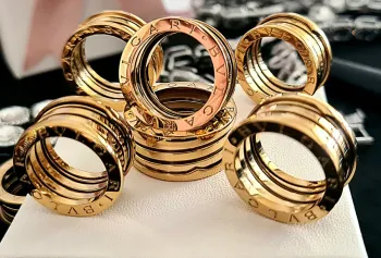 Anel B zero Mola Búlgari. 