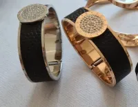 Bracelete Couro rígido BVLGARI  - Foto 2