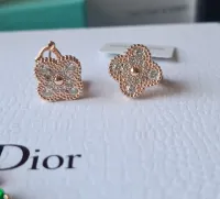 Brincos VCA com brilhantinhos. Van Cleef & Arpels.  - Foto 2