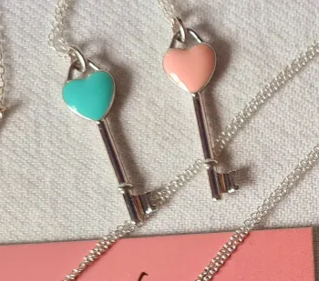 Colar chave coração Tiffany&Co  - Foto 2