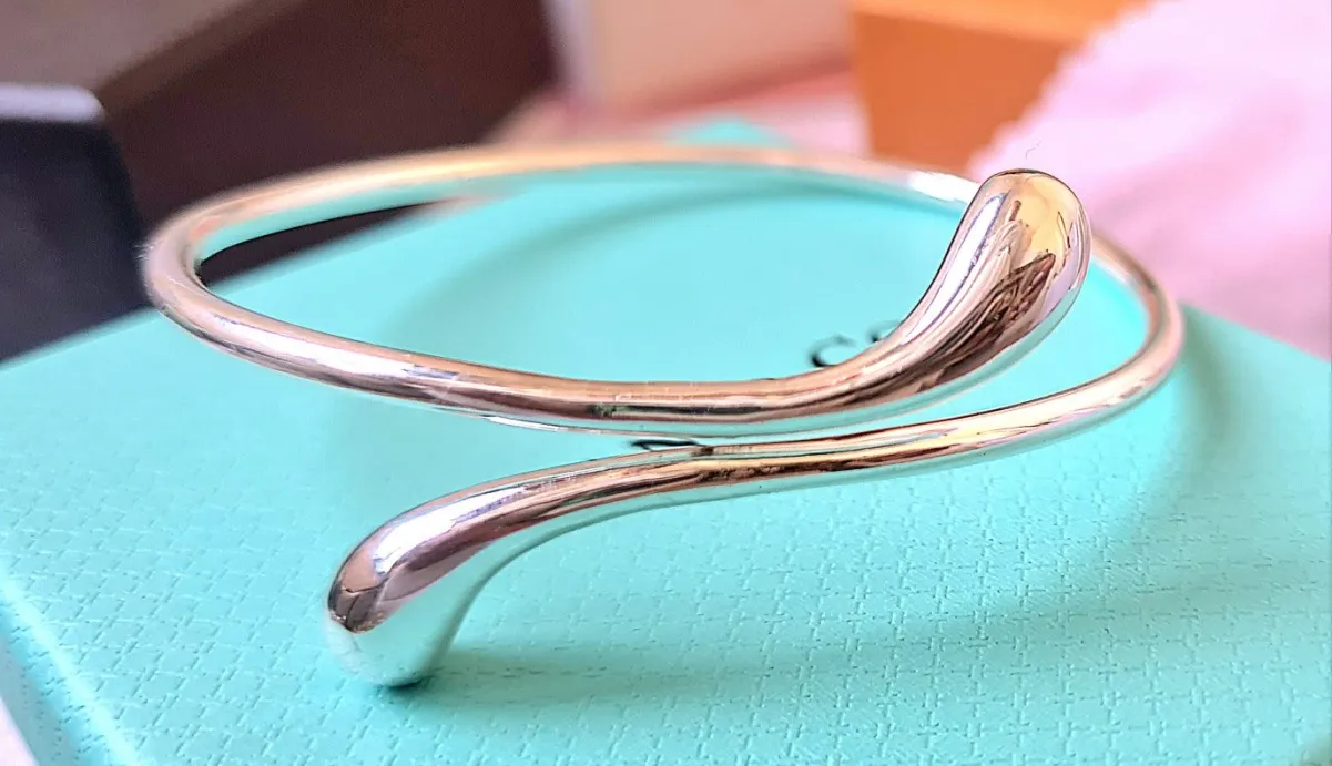 Bracelete Tiffany&Co Elongated  Imagem