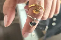 Anel fino pingente de coração Tiffany&Co  - Foto 6