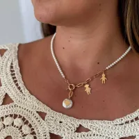Colar Pérola e Corrente com Fecho Bóia e Pingente Filho - Foto 2