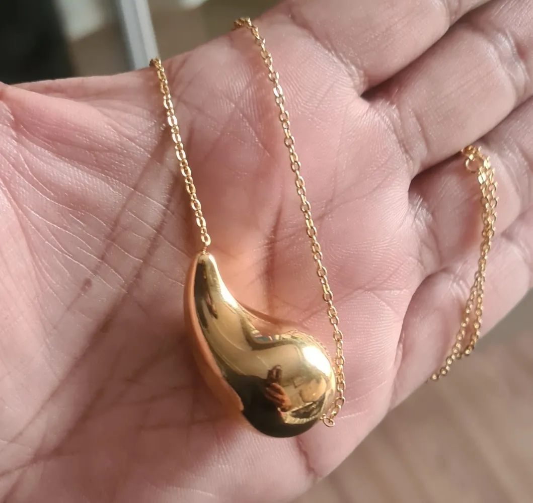 Colar com Pingente Drop Imagem