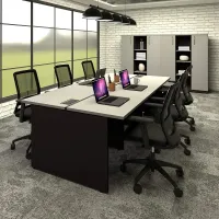 Estação de Trabalho Mesa Plataforma 1350 Para 6 Lugares Pé Painel com Caixas de Tomadas Versa