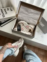    Tênis New Balance  