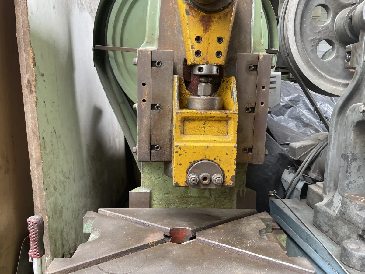 Prensa Excêntrica - 15 Toneladas