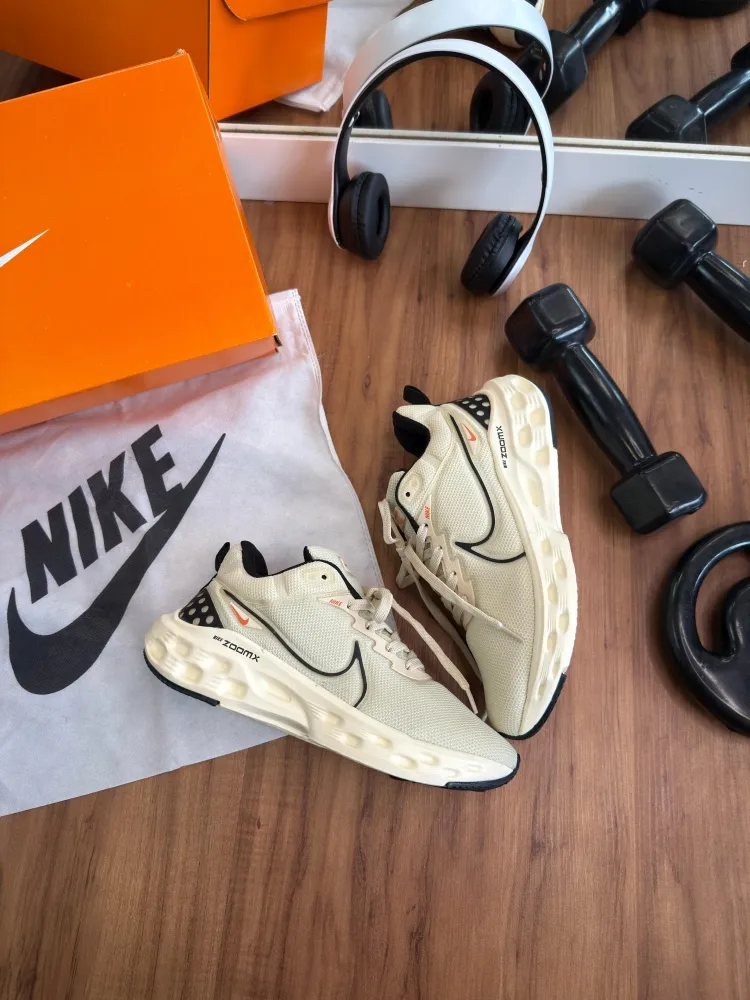   Tênis  nIKE Reacct lnfinity runflyknit 3   