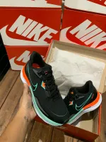    Tênis  Nike lfree rum  