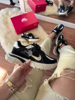   Tênis  Nike v2k run    - Foto 4