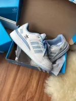    Tênis  A didas   fórum  