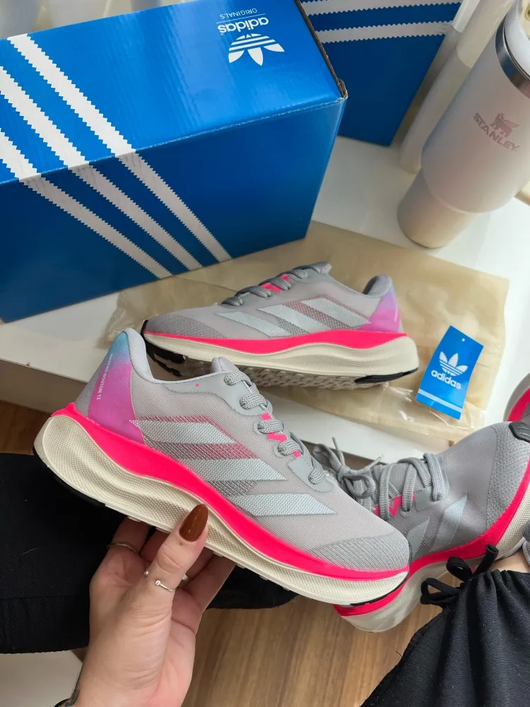      Tênis  Adidas Sport bisc   Imagem