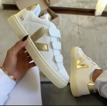    Tênis O New balance 9060  