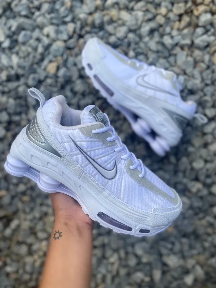     Tênis Nike Shox turba vll    