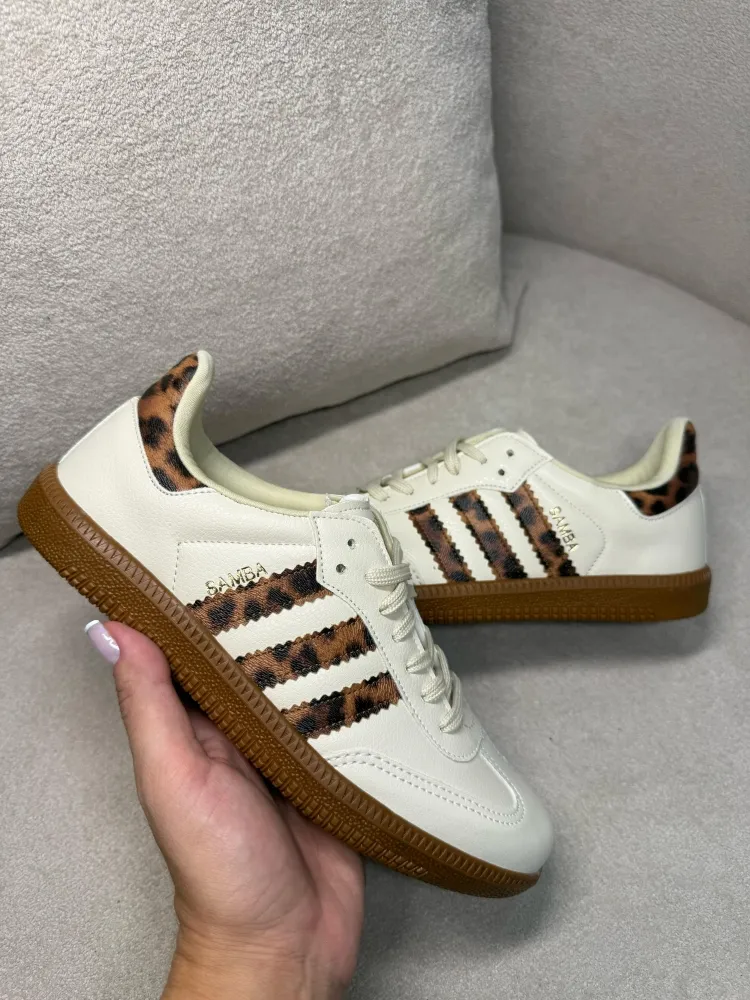    Tênisl Adidas sambaonça   