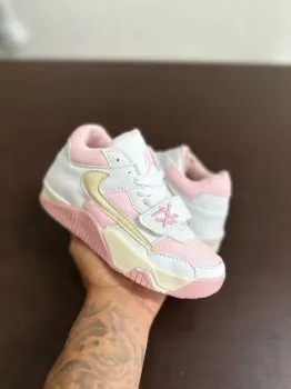    Tênis Nike    jordan trevis     