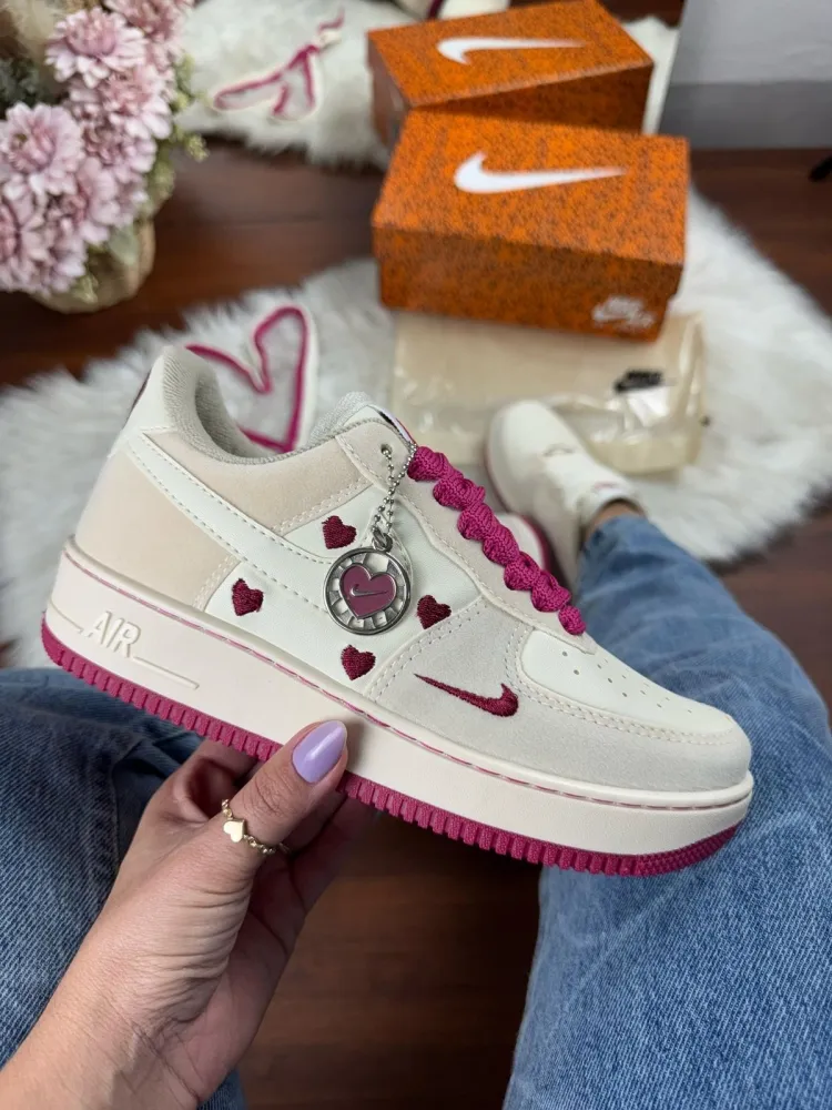   Tênis  Nike air forcelove  Imagem