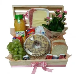 Cesta de Café da Manhã Bolo Caseiro