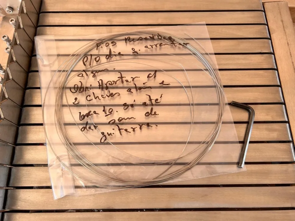  CBGUI1515/361 - Cortador de barrinhas guitarra com fios elásticos em inox  p/ polentas, goiabadas, queijos, marshmallows... Imagem