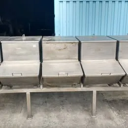 CONJUNTO DE MOEGAS EM AÇO INOX REMOVÍVEIS, CAPACIDADE 150 LITROS CADA Imagem