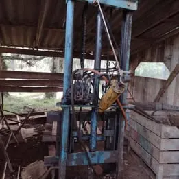 Empilhadeira 1500 kg para adaptar em trator. Imagem