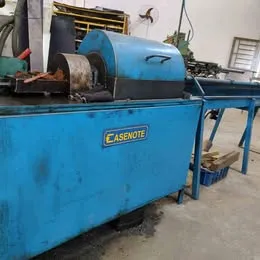 Endireitadeira de arames Casenote - Endireita e corta arames