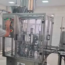 Envasadora Inoxfusion de copos de água suco