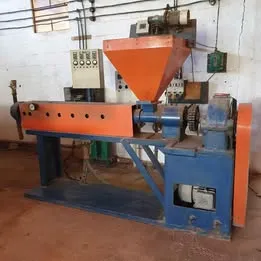 Extrusora PEBD PE PP - ROSCA 90MM PAINEL / BANHEIRA /:PICOTADOR