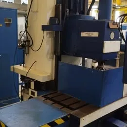 Fresadora de banco fixo TOS Imagem