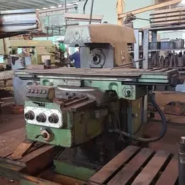 Fresadora HECKERT VEB, Cursos 1.370 mm x 420 mm x 330 mm Imagem