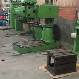 Furadeira radial new holland 50 mm Imagem