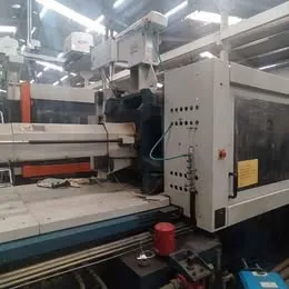 Injetora de plástico Romi 300T - Velox