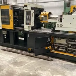 Injetora de plástico Sinitron Borchê SB 200 Ton