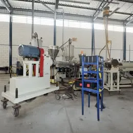 Linha de Extrusoras p/ materiais termoplasticos com diamentro de 10 a 50 mm Imagem