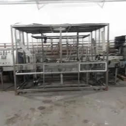 máquina automática para envase de bombonas de 20 Litros envase de Arla 32, com duas estações de 4 bi