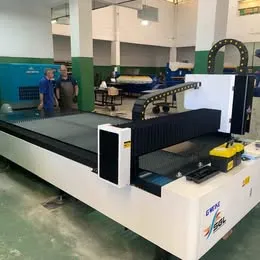 Máquina corte a laser Gweike 1500 watts - 2023 Imagem