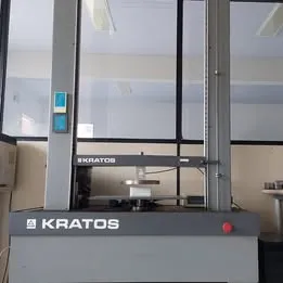 Maquina de ensaios universal Kratus