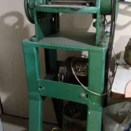 Maquina de rachar sola Imagem