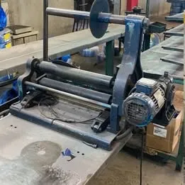 Mesa de Preparação de Pneus Com aplicador Coxim Imagem