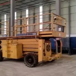 PLATAFORMA TESOURAC 13 METROS Imagem