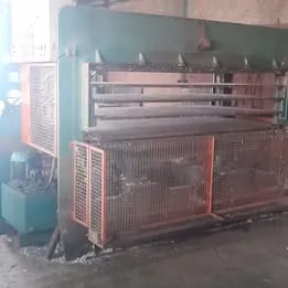 Prensa com 5 pratos maciços - MADEIRA