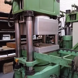 Prensa dupla PAN STONE 500 ton – com vácuo - NR 12