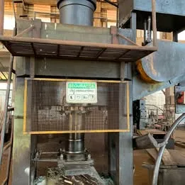 Prensa Hidraulica 100 Ton - Forjaria Imagem