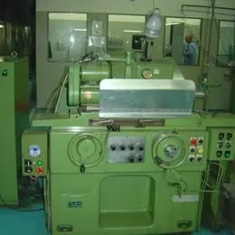 Retifica Cilindrica Toyoda - Curso 400 Mm - Diâmetro Máximo Imagem