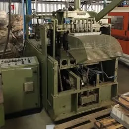 Termoformadora Himafe TF 42 com moldes de Copos e empilhador Imagem